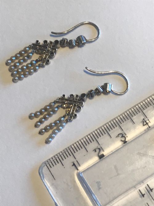 A PAIR OF EDWARDIAN PEARL AND DIAMOND PLATINUM EARRINGS - ADDITIONAL PHOTO 2