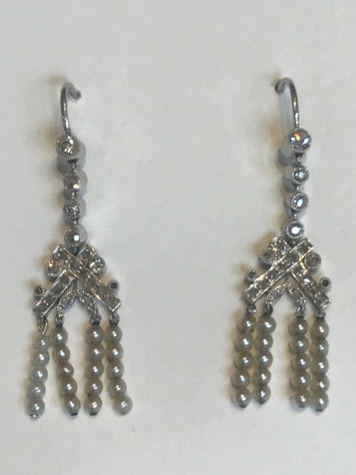 A PAIR OF EDWARDIAN PEARL AND DIAMOND PLATINUM EARRINGS - ADDITIONAL PHOTO 3