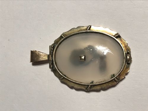 AN EDWARDIAN TURQUOISE AND GOLD PENANT - ADDITIONAL PHOTO 2