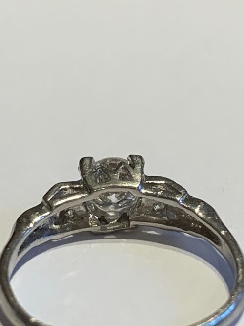 ART DECO DIAMOND AND PLATINUM ENGAGEMENT RING - ADDITIONAL PHOTO 3