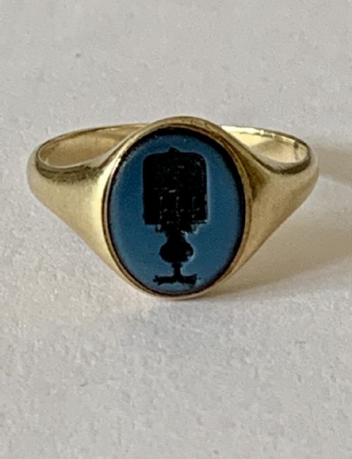 an antique onyx signet ring 18ct - CATEGORY: ANTIQUE JEWELLERY - DATED VICTORIAN
