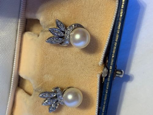 MID CENTURY CULTURED PEARL AND DIAMOND EARRINGS - ADDITIONAL PHOTO 2
