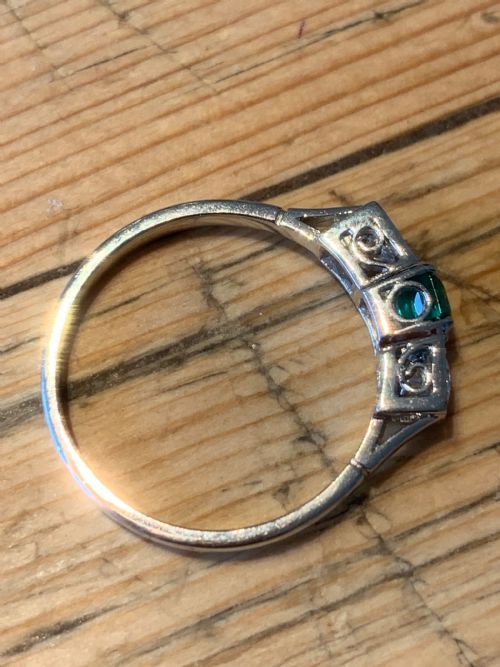 EMERALD AND DIAMOND PLATINUM RING - ADDITIONAL PHOTO 7