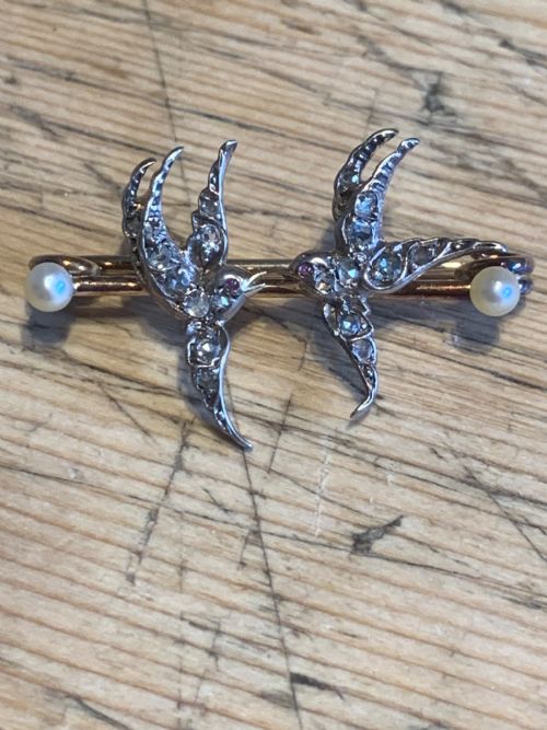 DIAMOND ANTIQUE SWALLOW BROOCH - ADDITIONAL PHOTO 5