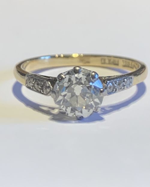 131ct diamond 18ct 1940s engagement ring - CATEGORY: ANTIQUE JEWELLERY - DATED 1940