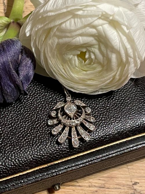 EDWARDIAN PLATINUM DIAMOND PENDANT 130CTS - ADDITIONAL PHOTO 8