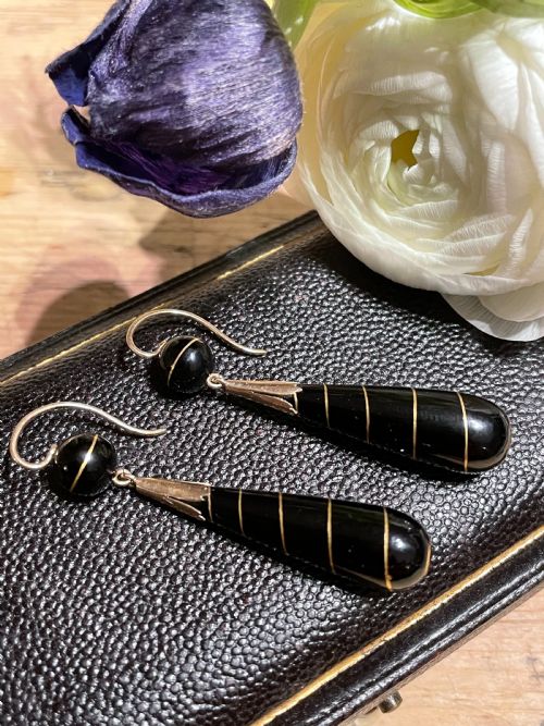 VICTORIAN AGATE AND GOLD INLAY EARRINGS - ADDITIONAL PHOTO 3