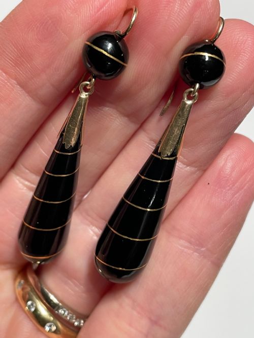victorian agate and gold inlay earrings - CATEGORY: ANTIQUE JEWELLERY - DATED VICTORIAN