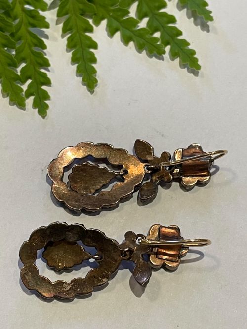 ANTIQUE ROSE CUT GARNET EARLY VICTORIAN EARRINGS - ADDITIONAL PHOTO 1