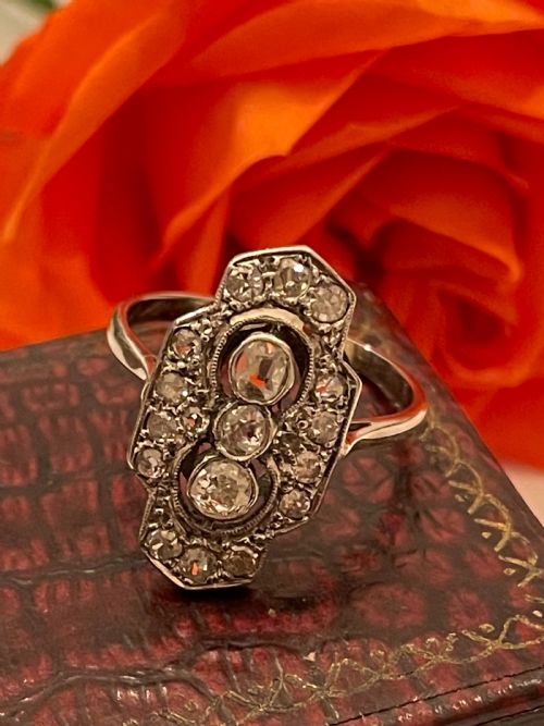 AN EDWARDIAN PANEL RING - ADDITIONAL PHOTO 8