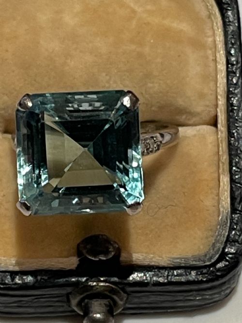 ART DECO LARGE AQUAMARINE AND DIAMOND RING - ADDITIONAL PHOTO 2