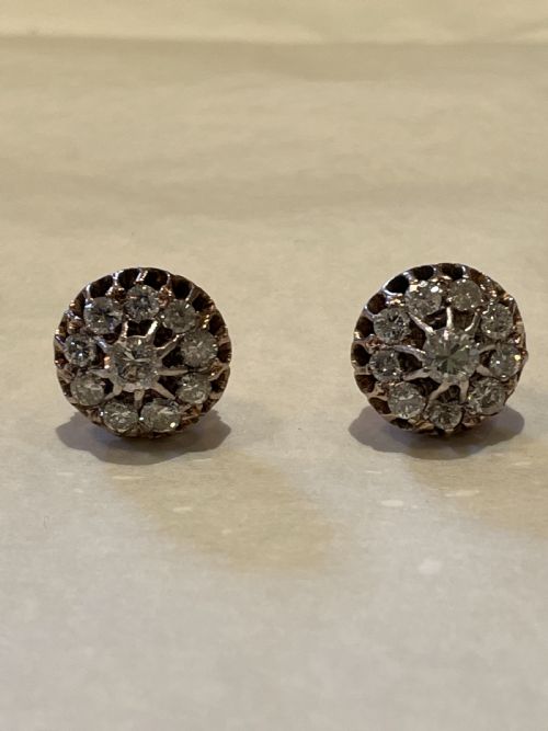 1930S DIAMOND CLUSTER 18CT GOLD EARRINGS - ADDITIONAL PHOTO 1