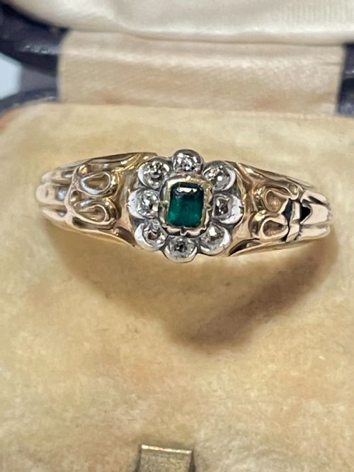 georgian diamond and emerald ring - CATEGORY: ANTIQUE JEWELLERY - DATED GEORGIAN