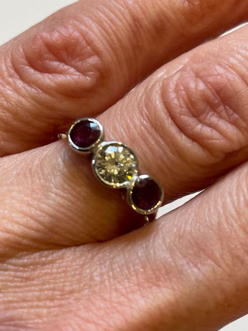 1940S RUBY AND DIAMOND RING - ADDITIONAL PHOTO 4