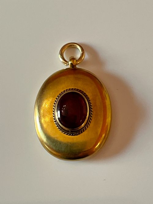 VICTORIAN GOLD GARNET SET LOCKET - ADDITIONAL PHOTO 2