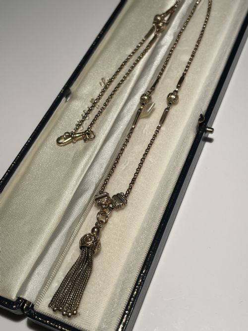 AN EDWARDIAN 9CT GOLD CHAIN - ADDITIONAL PHOTO 3