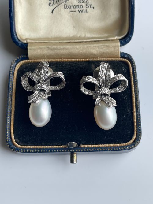 south sea cultured pearl and diamond midcentury earrings - CATEGORY: ANTIQUE JEWELLERY - DATED 1950