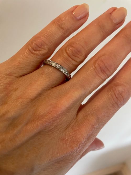 EARLY 20TH CENTURY DIAMOND ETERNITY RING - ADDITIONAL PHOTO 1