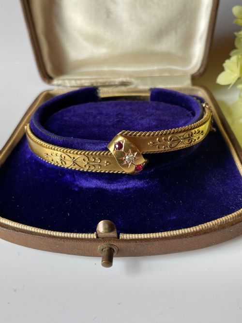 ANTIQUE EDWARDIAN 15CT GOLD RUBY AND DIAMOND 1907 BANGLE - ADDITIONAL PHOTO 6