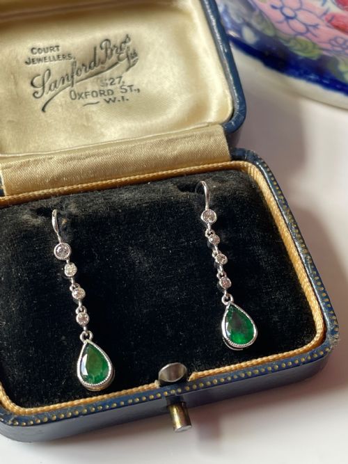 EDWARDIAN EMERALD AND OLD CUT DIAMOND DROP EARRINGS - ADDITIONAL PHOTO 4