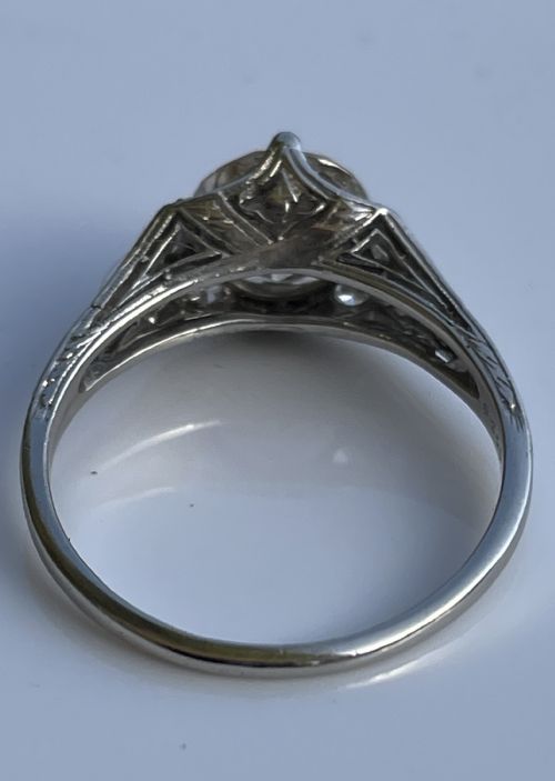 ANTIQUE ART DECO 185CT DIAMOND AND PLATINUM ENGAGEMENT RING - ADDITIONAL PHOTO 4