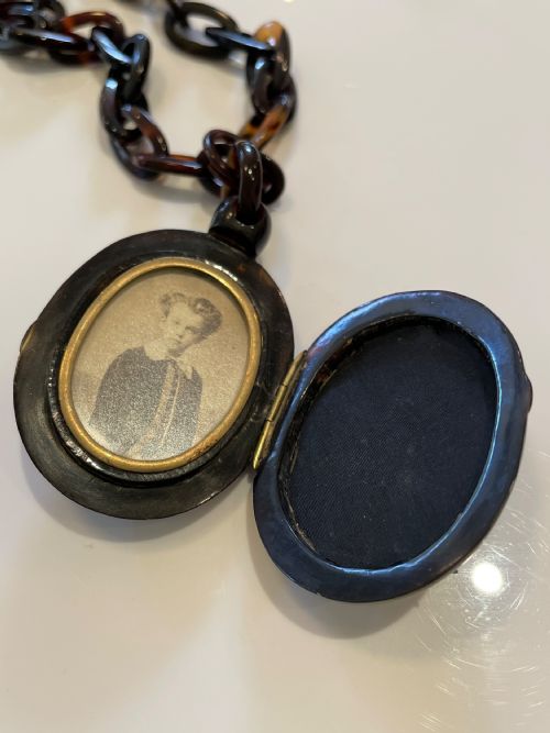 fig 2. Victorian Tortoiseshell Locket and Chain