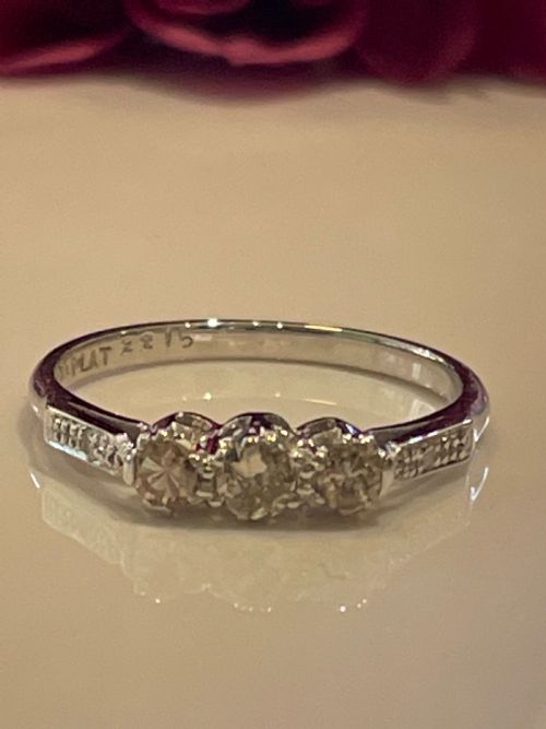 platinum and diamond mid century trilogy ring - CATEGORY: ANTIQUE JEWELLERY - DATED 1940