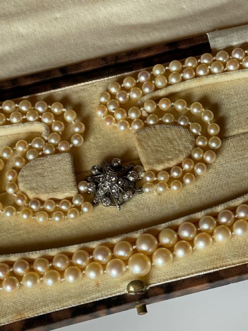 PEARL NECKLACE WITH DIAMOND STAR SET CLASP - ADDITIONAL PHOTO 3