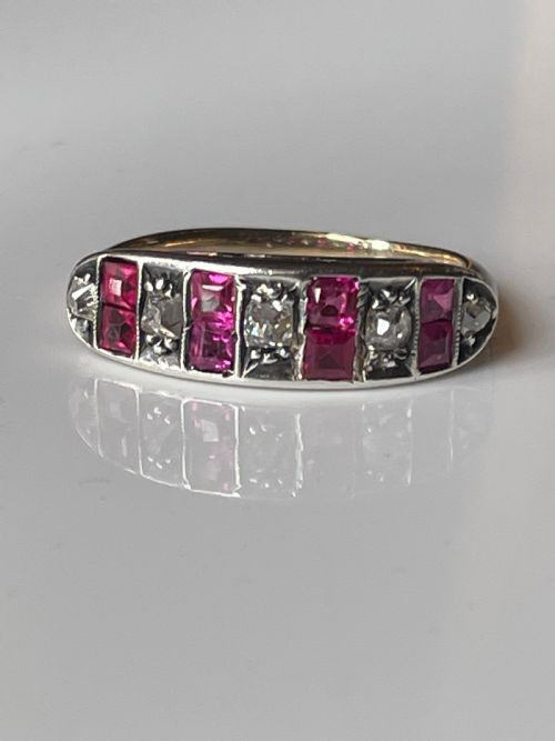 RUBY AND DIAMOND EARLY 20TH CENTURY RING - ADDITIONAL PHOTO 1