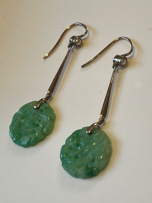 NATURAL CARVED UNDYED JADEITE AND PEARL GOLD EDWARDIAN EARRINGS - ADDITIONAL PHOTO 2