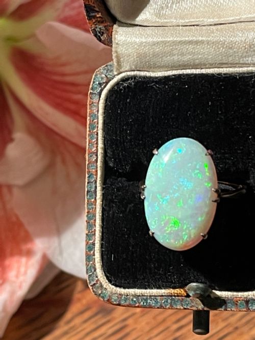 EDWARDIAN 46CT OPAL SOLITAIRE RING - ADDITIONAL PHOTO 1