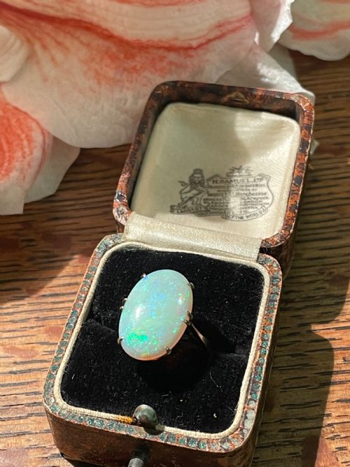 EDWARDIAN 46CT OPAL SOLITAIRE RING - ADDITIONAL PHOTO 2