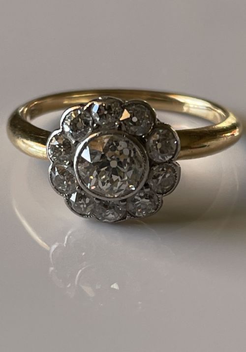 EDWARDIAN DAISY CLUSTER ENGAGEMENT RING 18CT YELLOW GOLD - ADDITIONAL PHOTO 4
