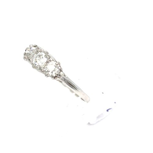 DIAMOND AND PLATINUM RING - ADDITIONAL PHOTO 1