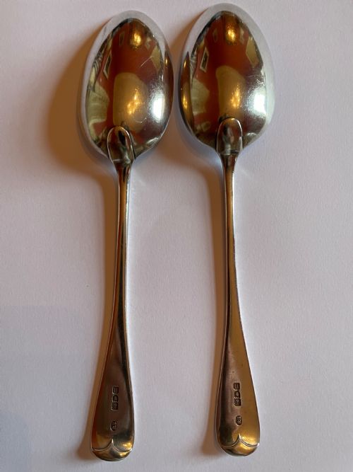 PAIR OF ANTIQUE GEORGIAN MATCHED SILVER SERVING SPOONS - ADDITIONAL PHOTO 1
