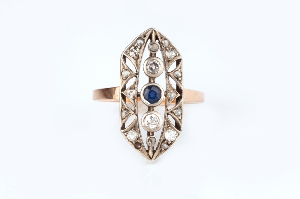 A Early 20th Century  Diamond and Sapphire Panel Ring