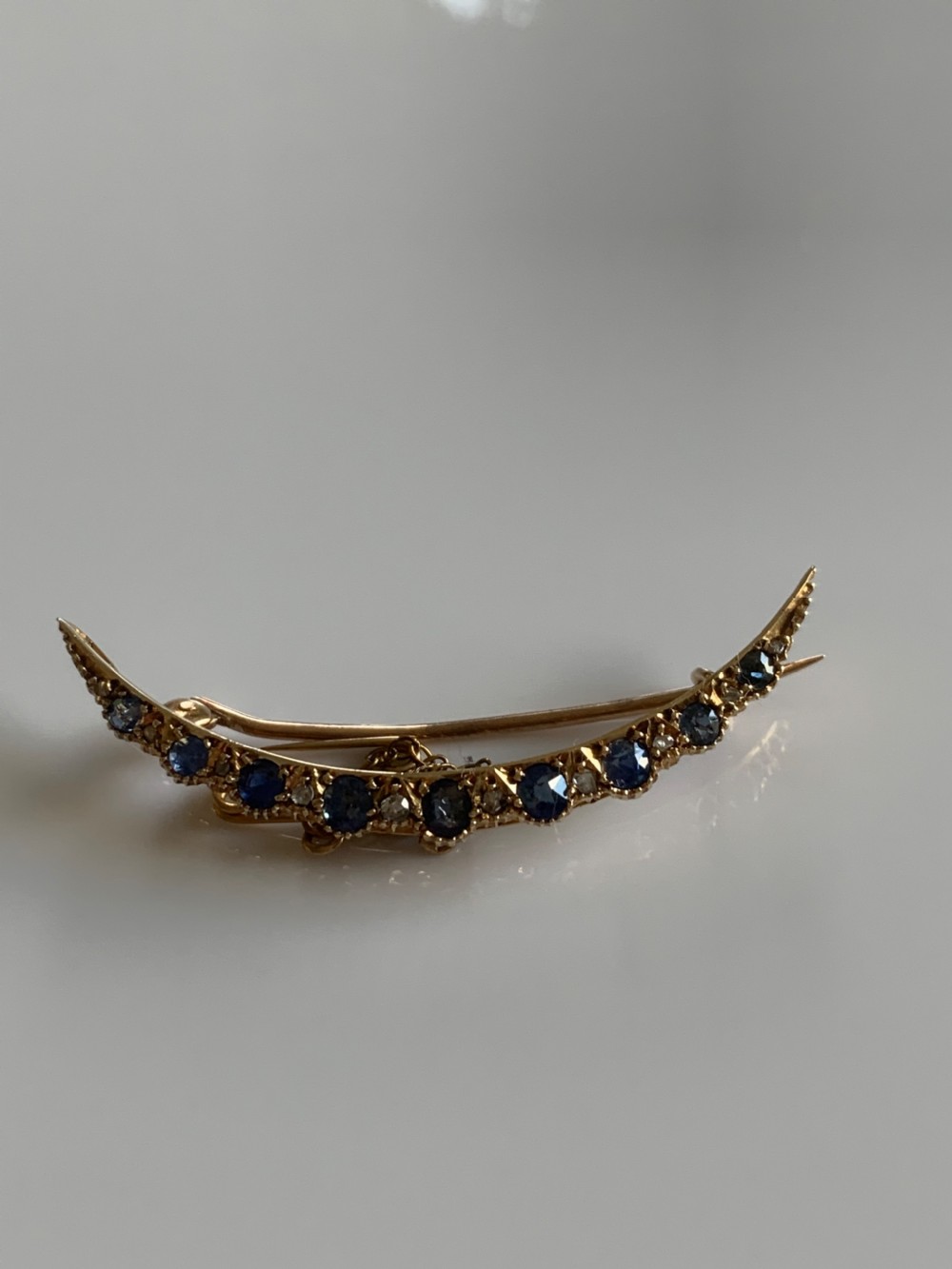 Ceylon Sapphire and Diamond Crescent 15ct Gold Brooch