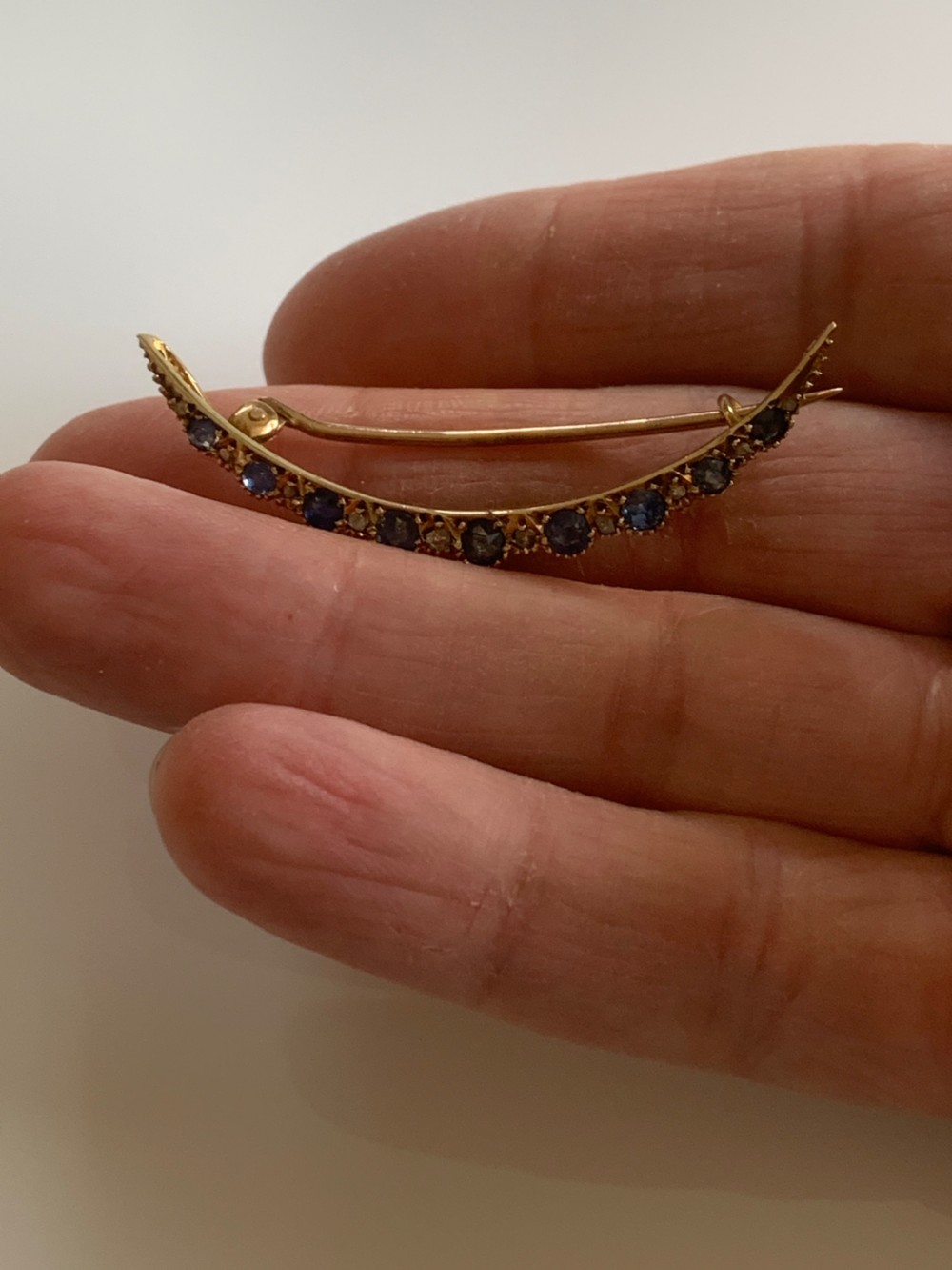 Ceylon Sapphire and Diamond Crescent 15ct Gold Brooch View VI