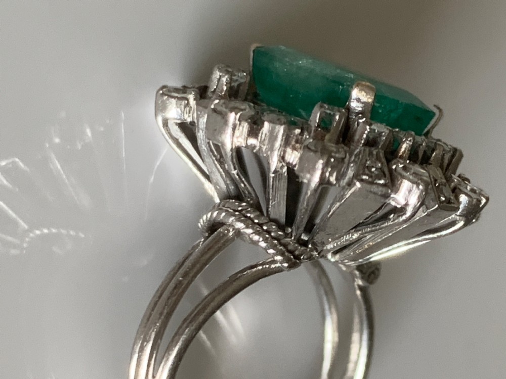 1960s Large Emerald Cocktail Ring View IV
