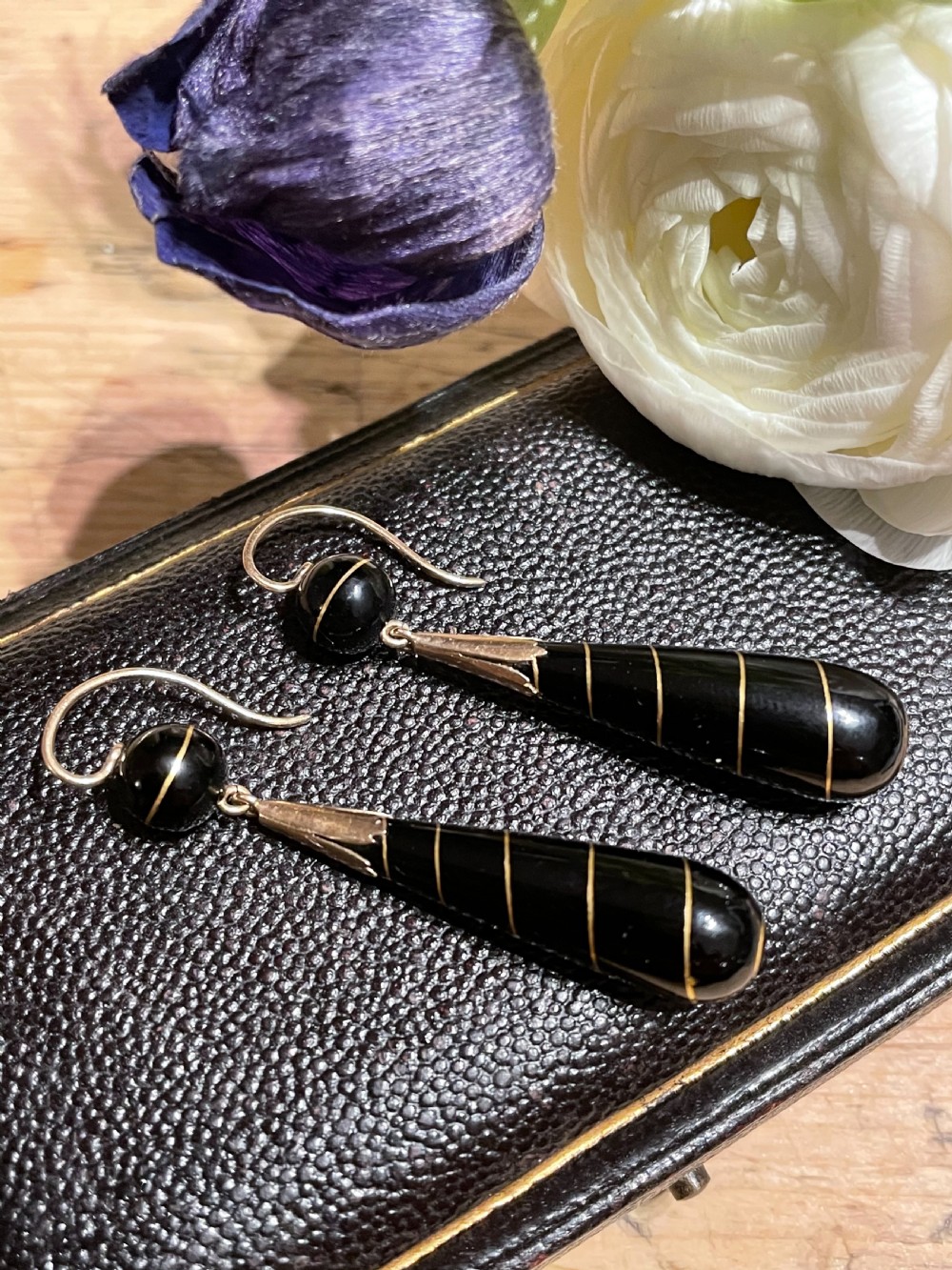 Victorian Agate and Gold Inlay Earrings View II