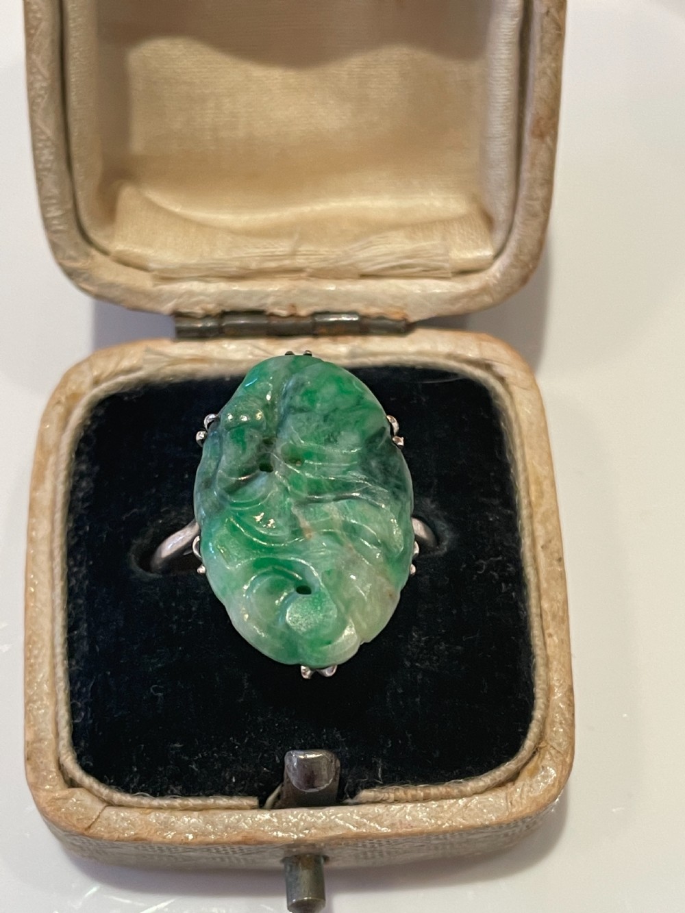 Jadeite Carved White Gold Ring