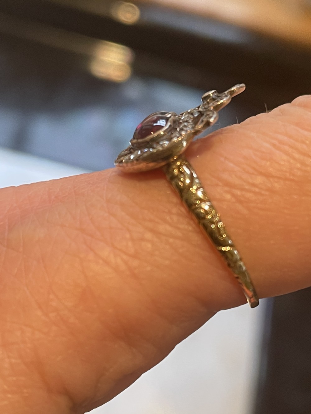 Early Victorian Antique Double Heart 15ct Gold Ring View IV