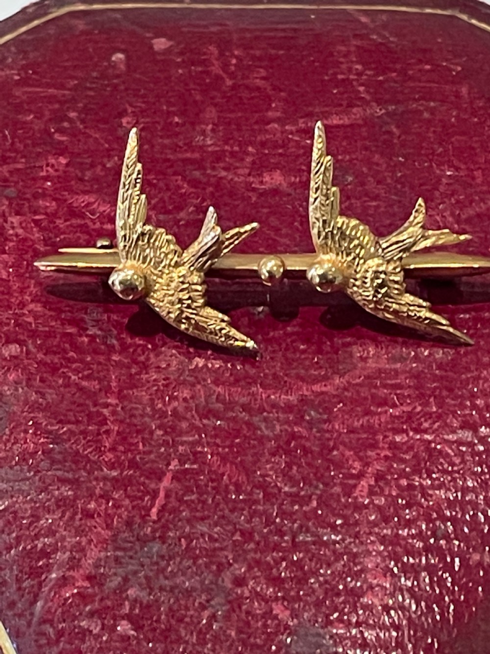 Edwardian 15ct Gold Swallow Brooch