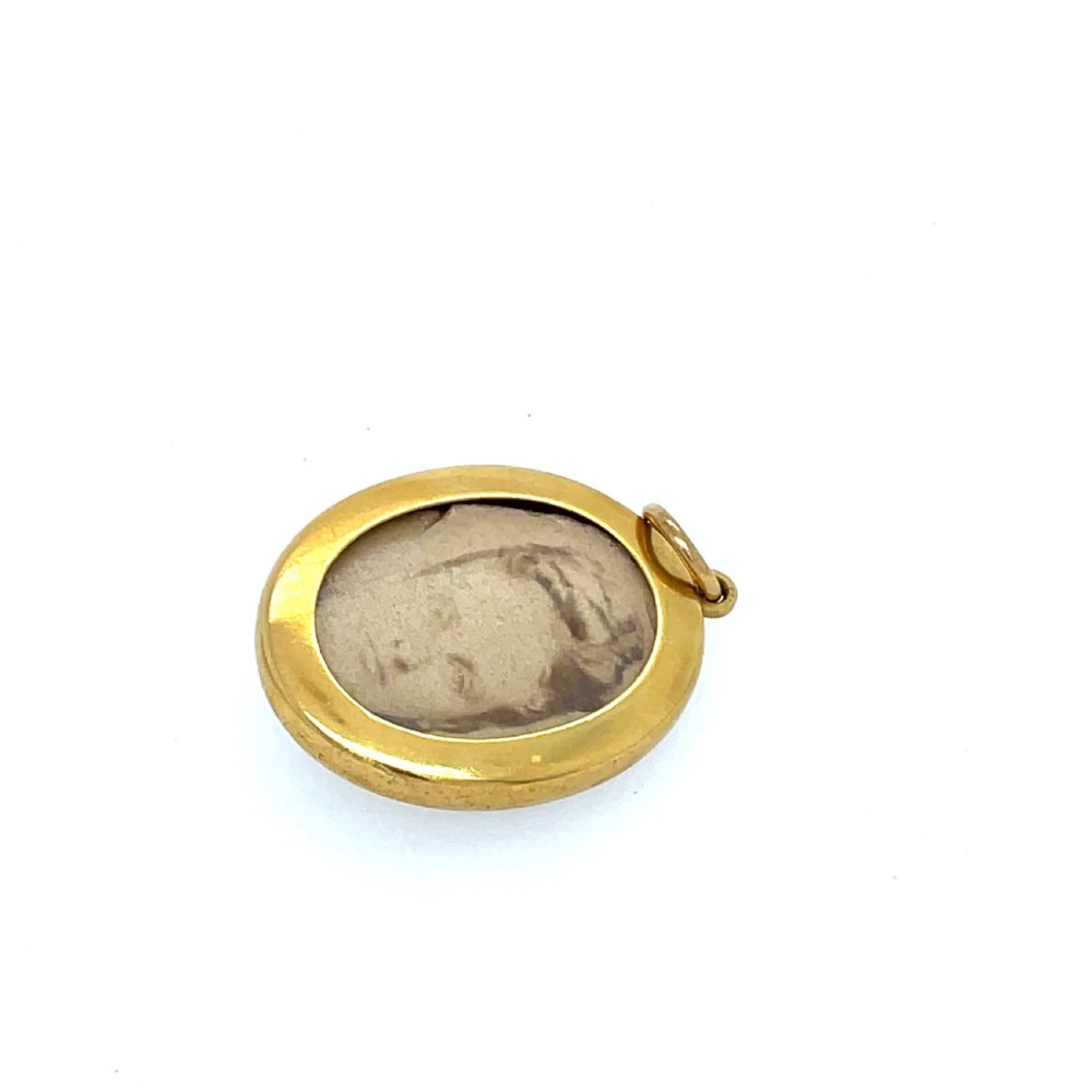 18ct gold Oval  Starburst Enamel and Pearl Picture Locket View II