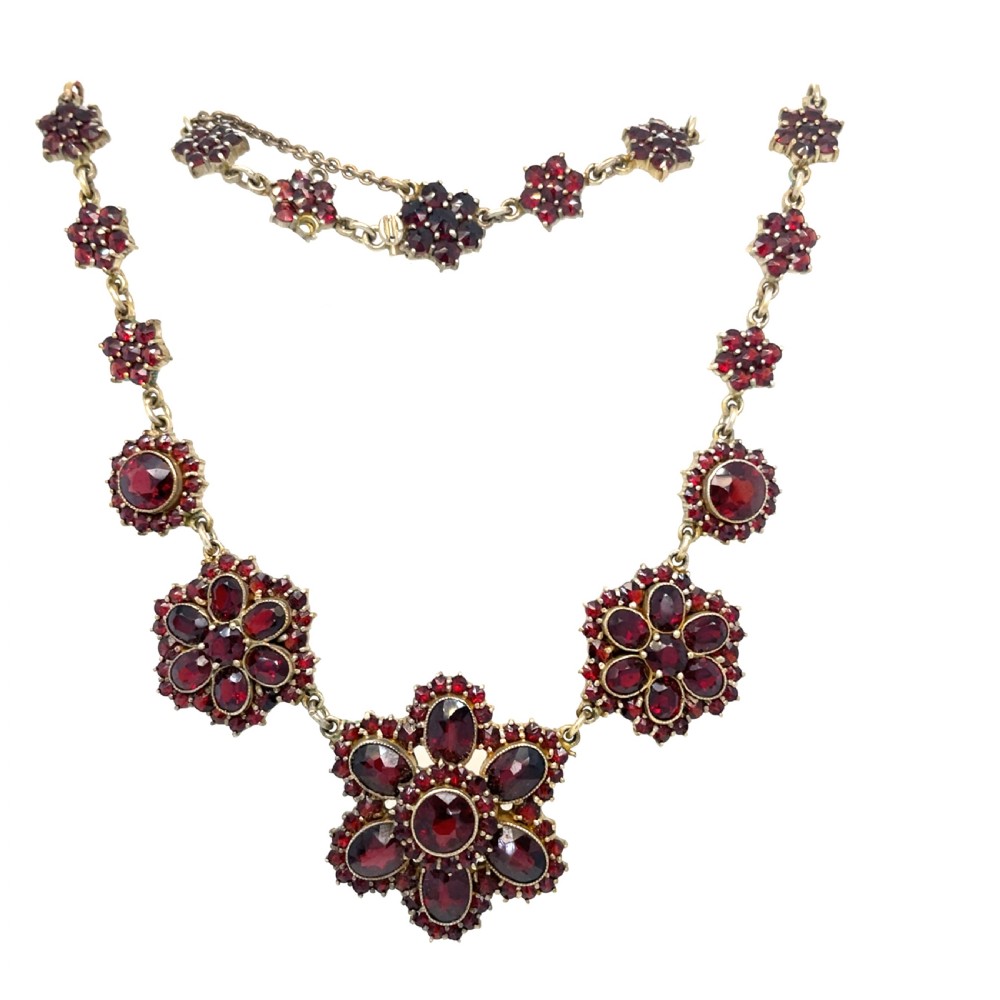Early 20th Century Bohemian Garnet Necklace 