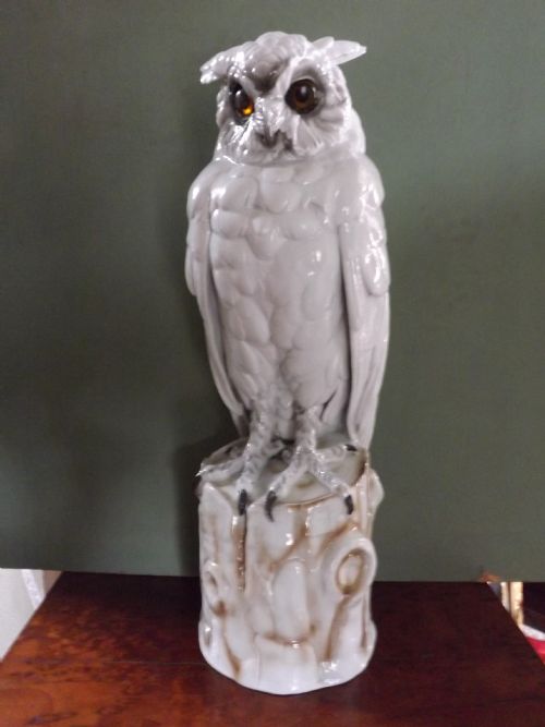 Large Late C19th /Early C20th Italian Capodimonte Porcelain Owl Lamp with Glass Eyes