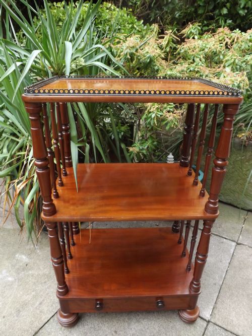 C19th Mahogany Étagère/'what-not' with Gallery Top