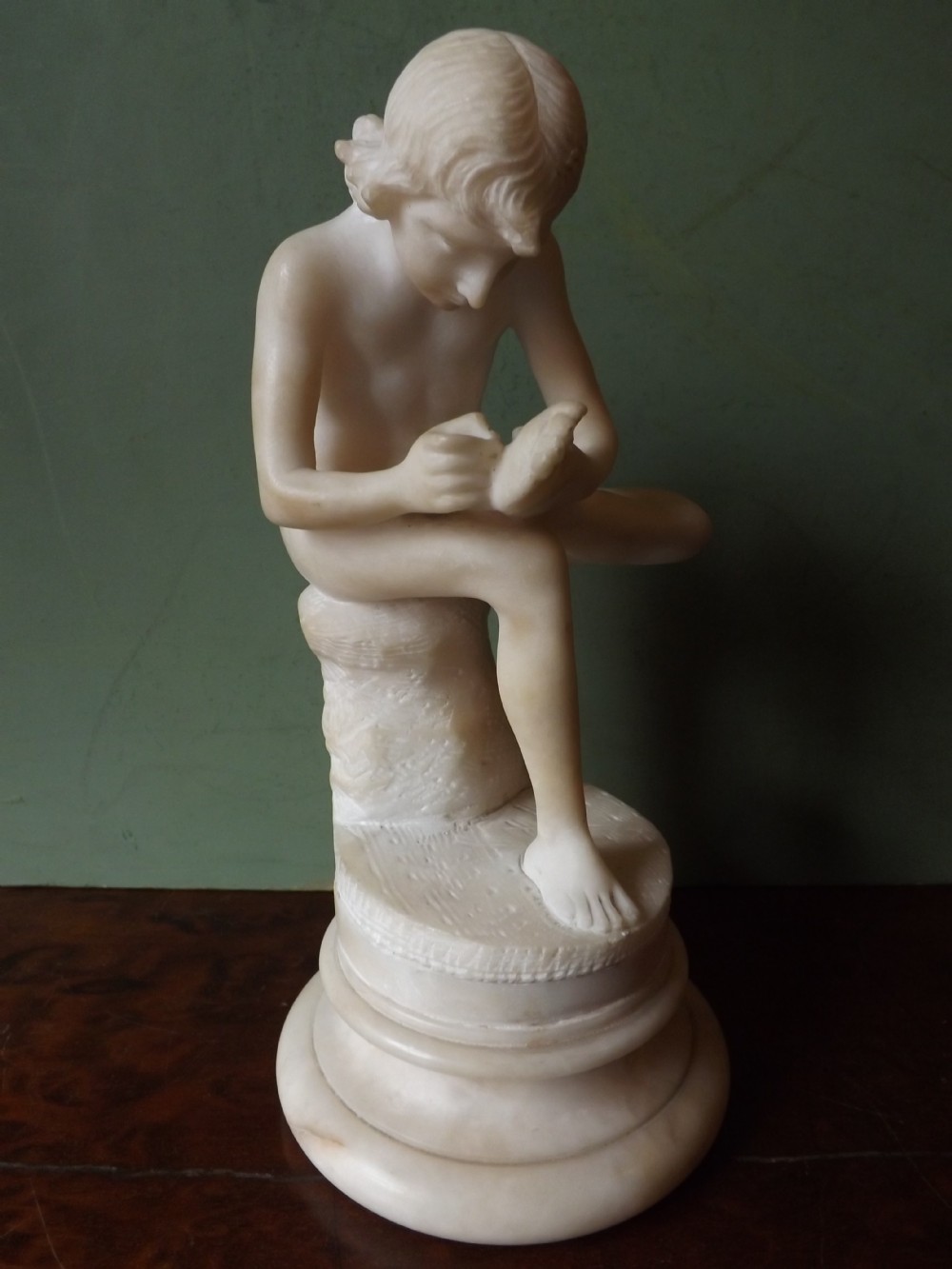Late C19th Italian 'Grand Tour' souvenir carved alabaster sculpture of 