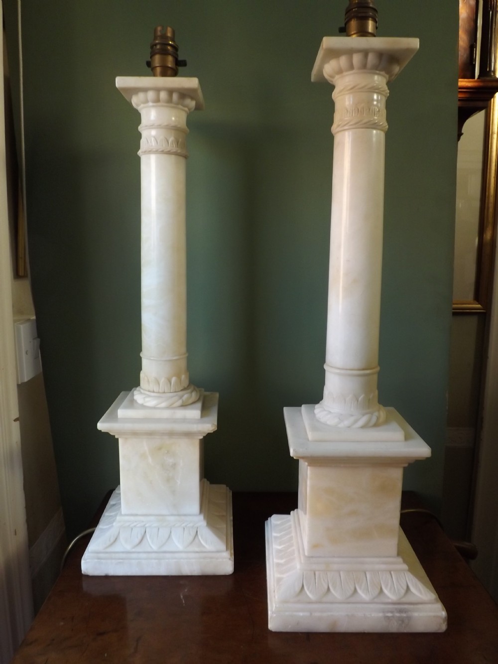 Pair of early C20th Italian alabaster column table-lamps