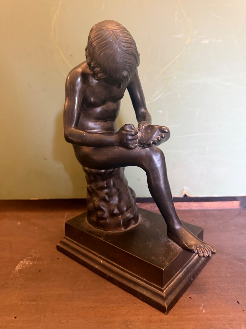 Late C19th Italian bronze ‘Grand Tour’ souvenir reduction study sculpture of “Lo Spinario”.